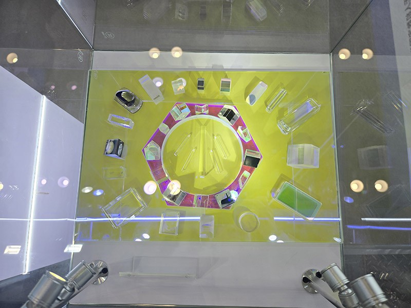 凯时尊龙人生就是博棱镜展品俯视图 凯时尊龙人生就是博棱镜展品俯视图
