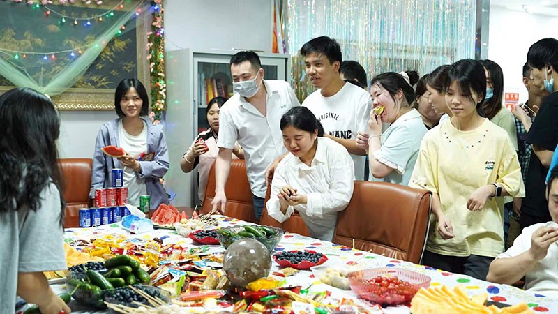 凯时尊龙人生就是博四月员工季度生日会
